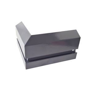 Rodapié de perfil base sencillo para terrazas y casas de jardín con diseño de borde duradero y sistema de montaje fácil - Product Image 1