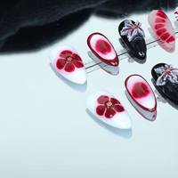 Uñas artificiales hechas a mano, pétalos rojos pintados a mano tallados tridimensionales, fábrica reutilizable de alta calidad al por mayor.
