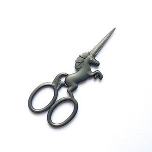 Ciseaux de couture multi-usages en acier inoxydable, ciseaux à cuticules et à ongles, pointe fine et tranchante pour salon, artisanat et usage de tailleur - Product Image 1