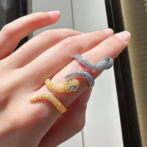 Anillo de Serpiente de Lujo con Circonita de Tungsteno YYN, Diseño Distintivo con Apertura, Estilo Urbano Unisex, Anillo Hip Hop de Nicho - Product Image 5