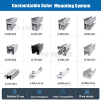 Rail de guidage pour installation photovoltaïque solaire en aluminium anodisé 6005-T5, adapté aux toits en tuiles et aux toits métalliques.