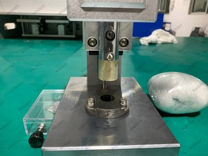 Ligne d'assemblage de cellules à pile bouton, découpeuse de disques de précision compacte pour la découpe de séparateurs d'électrodes de cellules à pile bouton - Product Image 4