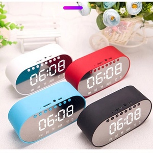 Réveil numérique à LED avec alarme, bluetooth, haut-parleur, radio FM, carte TF, réveil <span class=keywords><strong>de</strong></span> la table, lumière LED, horloge cadeau multifonctionnel - Product Image 1