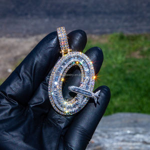 100 % Diamanttester-Geprüft, Personalisierte Anhänger mit Namensschriftzug aus S925 Silber, 10K, 14K, 18K massivem Gold, VVS Moissanit, Iced-Out - Product Image 2