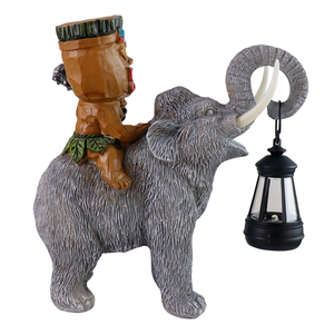 US Stock Tiki <span class=keywords><strong>uomo</strong></span> che cavalca <span class=keywords><strong>elefante</strong></span> con lanterna in resina ornamento artigianale, decorazione da giardino all'aperto - Product Image 3