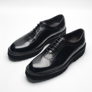 Chaussures Oxford en cuir de vachette superposé avec semelles souples, rehaussant l'apparence pour les occasions formelles, professionnelles ou décontractées. Chaussures en cuir. - Product Image 3