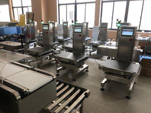 Machines combinées de détection de métaux dans les aliments par convoyeur et de pesage automatique - Product Image 4