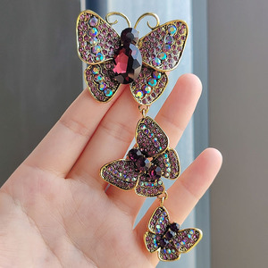 PFT Novo Broche Criativo de Borboleta Longo com Strass, Estilo Retrô, Acessório de Peito para Casamento com Design de Inseto, em Liga Banhada a Ouro - Product Image 5
