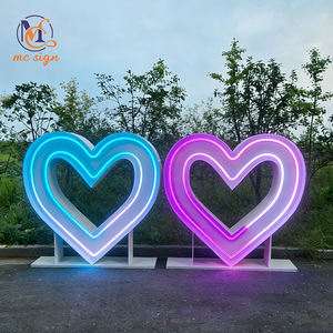 Letras y Números LED RGB Gigantes Personalizados de 3 y 4 Pies para Decoración de Fiestas Grandes, Bodas, Eventos y Celebraciones - Product Image 2
