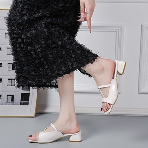 YT estate elegante taglio <span class=keywords><strong>tacco</strong></span> medio pantofole 2025 nuovo arrivo punta quadrata <span class=keywords><strong>sandali</strong></span> taglie sole taglie - Product Image 6