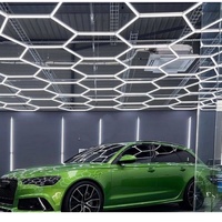 Plafonnier LED Hexagrid MJ Garage 110V-240V, Atelier, Détailing Auto, Lavage de Voitures, Station Beauté, IP54, Ultra Lumineux 4.8x2.4M