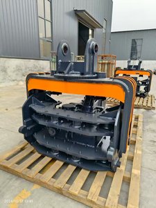 Le poinçonneur hydraulique robuste est compatible avec divers excavateurs pour le frappage de pieux de fondation et de pieux carrés. - Product Image 3