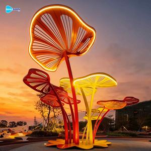 磨かれたカラフルなステンレス製のキノコの木の彫刻セット、屋外商業広場やテーマパークの装飾に - Product Image 5