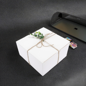 Caja de Cartón Rígida para Envíos Postales con Logotipo Personalizado al por Mayor, para Ropa, Zapatos, Cosméticos, Regalos, Cremas para Ojos, Embalaje de Cartón, Estampado y Manipulación - Product Image 3
