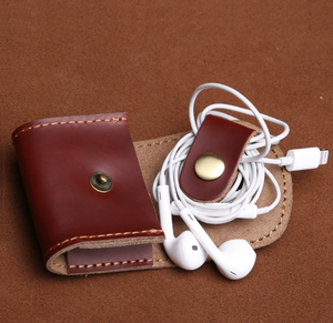 2025 Summer Vintage Style Small Bag Portable <strong>Crazy</strong> Horse Leather Data Cable <strong>Earphone</strong> Storage Box Retro <strong>Earphone</strong> Bag - Product Image 3