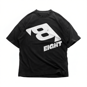 T-shirt Grafica Oversize con Numero 8 in 3D, Stile Retrò Anni '90, Tipografia Audace, per Donna e Uomo - Product Image 2