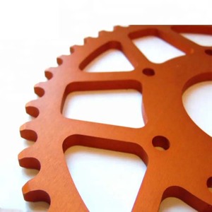 Pièces de moto CNC personnalisées, pignon arrière en aluminium 6061 pour <span class=keywords><strong>KTM</strong></span> <span class=keywords><strong>Duke</strong></span> 390 <span class=keywords><strong>125</strong></span> 200, état neuf - Product Image 3