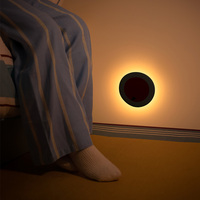 Lampe LED à détecteur de mouvement Série Fruits pour placard, préréglages horaires, deux niveaux de luminosité, indice IP20, intensité variable, efficace en termes de consommation de batterie, IRC 84