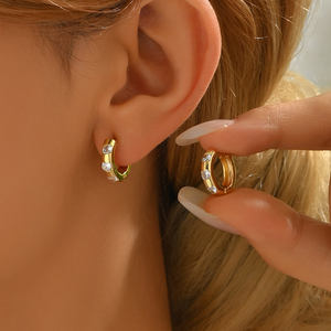 Boucles d'oreilles créoles en cuivre élégantes simples pour femmes de Style populaire avec Zircon parfait anniversaire bijoux de mode cadeau boucles d'oreilles - Product Image 1