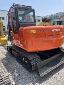 Excavatrices Hitachi ZX80 d'occasion de haute qualité, 8 tonnes, sur chenilles, importées du Japon, avec accessoire de pince, attache rapide et brise-roche - Product Image 6