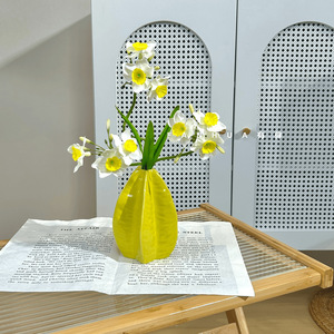Narcisos Artificiales con Jarrón Amarillo para Decoración del Hogar y Accesorios para Fotografía - Product Image 5