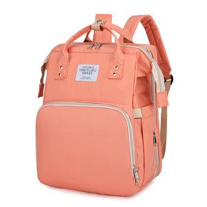 Sac à dos de maternité tendance avec port USB pour voyage et rangement de bébé, en nylon vert, style berceau - Product Image 4