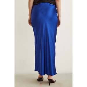 Elegante Falda Tubo de Satén Azul Marino con Corte en Biás, Cómoda para la Noche - Product Image 1