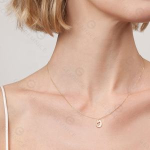 Collana con Ciondolo a Forma di Cuore Ovale Minimalista in Ottone Placcato Rodio e Oro 18K per Donne - Product Image 2