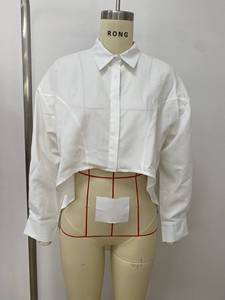 2025 alla moda camicie bianche oversize a manica lunga Design asimmetrico da <span class=keywords><strong>donna</strong></span> abiti autunnali camicie lunghe Poncho top alla moda - Product Image 4