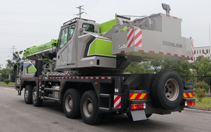 Grue sur camion compacte ZOOMLION ZTC350H562-1, capacité 35T, flèche 44m pour la construction urbaine - Product Image 2