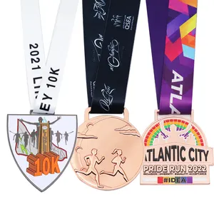 Chapado deportes correr maratón medalla personalizada Metal forma de estrella arte marcial Medallas de lujo personalizado con cinta