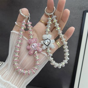 Cordones <span class=keywords><strong>para</strong></span> teléfono inteligente con purpurina y cuentas, correa de muñeca con dijes de cristal y osito de peluche de diamantes de imitación <span class=keywords><strong>para</strong></span> funda de móvil - Product Image 3