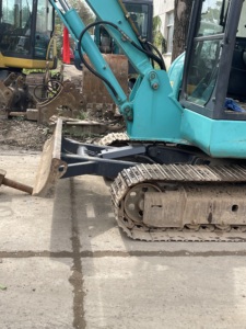 Excavadora Hidráulica Usada Kobelco SK60 de 6 Toneladas con Componentes Originales del Motor Japonés, Operación Flexible - Product Image 4