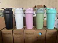 Bouteille shaker à protéines personnalisée de 24 oz, élégante, isolée sous vide, en acier inoxydable, avec couvercle de thermos, 12-24h