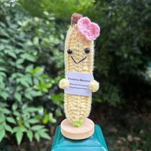 Poupées au crochet faites à la main avec des personnages de dessins animés mignons pour poussins, veaux et grenouilles, ornements de bureau finis tissés à la main - Product Image 2