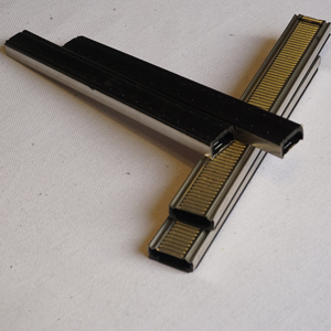 Barre d'espacement moderne en plastique 20A à surface lisse, insonorisante et isolante, accessoires pour portes et fenêtres en verre isolant - Product Image 1