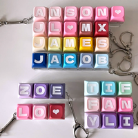 Porte-clés clavier carré simple en plastique à 4 touches, avec bouton de clic et interrupteur fidget, base LED lumineuse, accepte la personnalisation