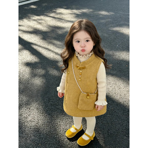 Tongxingyuan Girl's Traditional Chinese Vest Dress Gold New Year Outfit With Pearl Bag Pocket Design - Product Image 2
