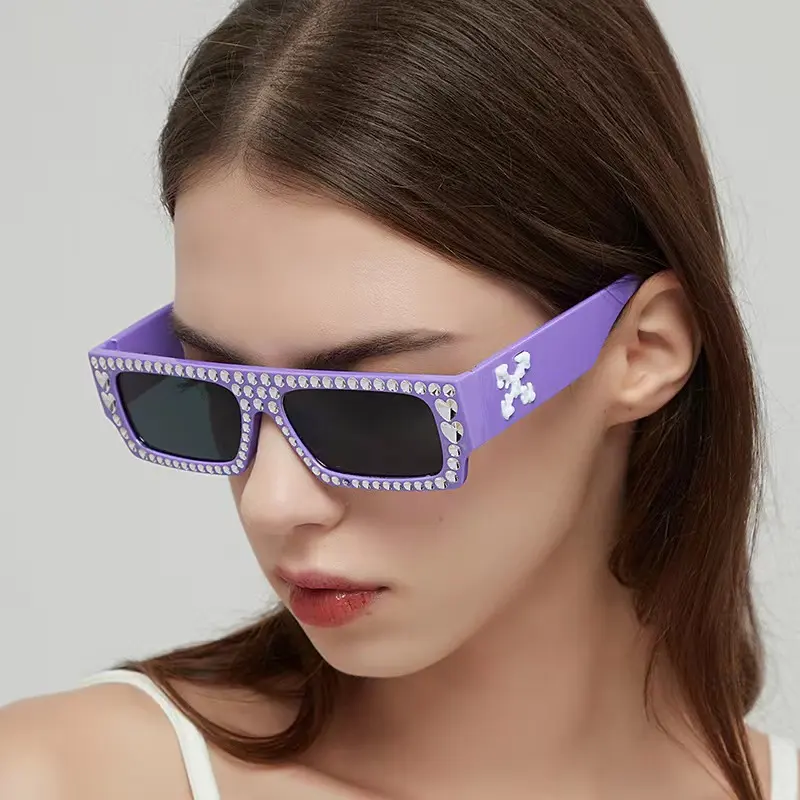 2023 White luxury small square men women sunglasses diamond frame hip hop eyewear