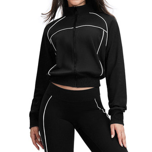 Conjunto Deportivo Informal Vintage para Mujer, Diseño 2 en 1 de Alta Gama, 100% Nailon, Holgado y Ajustado para Correr y Hacer Ejercicio - Product Image 2