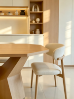 Buffet de salle à manger moderne de luxe en bois XINGRUO avec éclairage LED et étagères ouvertes, meuble de rangement minimaliste pour salon
