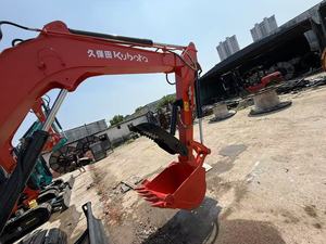 Kubota KX185,KX155,KX163,KX165 <b>small</b> excavators,with capacities of8.5tons,5.5tons,6tons and6.5tons,are usedforgardenmaintenance. - Product Image 5