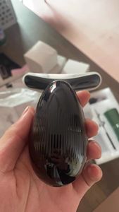 新しい7色LEDネックとフェイスマッサージャーデバイスライトセラピーしわ用ダブルチン振動フェイシャルマッサージャーGuashaツール - Product Image 6