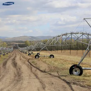 Sistema de riego de granja grande, utilizado en pivote central moderno o máquina de riego Lateral con pistola de lluvia