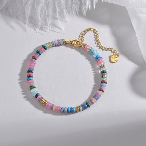 Bracelet tendance pour femme en acier inoxydable plaqué or 18 carats avec perles de tourmaline géométriques colorées - Product Image 3