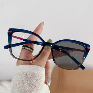 <span class=keywords><strong>Occhiali</strong></span> da Vista Senza Montatura Stile Retrò a Occhio di Gatto per <span class=keywords><strong>Donna</strong></span>, Montatura TR90 con Aste Flessibili, Lenti <span class=keywords><strong>Trasparenti</strong></span> Anti-Luce Blu per Lettura - Product Image 4