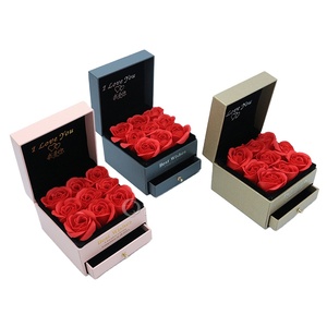 Boîtes cadeaux personnalisées pour bijoux floraux, boîte cadeau de haute qualité - Product Image 1