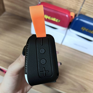 Haut-parleur Bluetooth sans fil RGB <span class=keywords><strong>Mini9</strong></span> stéréo avec woofer, radio FM, prise en charge des fonctions TF/USB/TWS – Vente Flash et Prix Abordable - Product Image 4