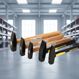 Martillo <span class=keywords><strong>de</strong></span> Acero con Alto Contenido <span class=keywords><strong>de</strong></span> Carbono, Mango <span class=keywords><strong>de</strong></span> Plástico/Madera Antideslizante, Forjado a Alta Temperatura, Agarre Cómodo para Máquinas Industriales - Product Image 1