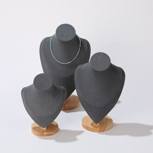 Support de présentation de bijoux en bois et daim avec logo personnalisé, buste pour collier, support de comptoir pour bijoux, accessoires de présentation - Product Image 4